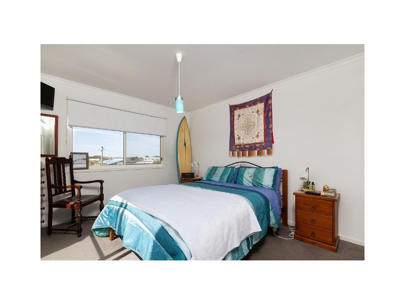 2/2 Stradbroke Crescent, Surf Beach VIC 3922