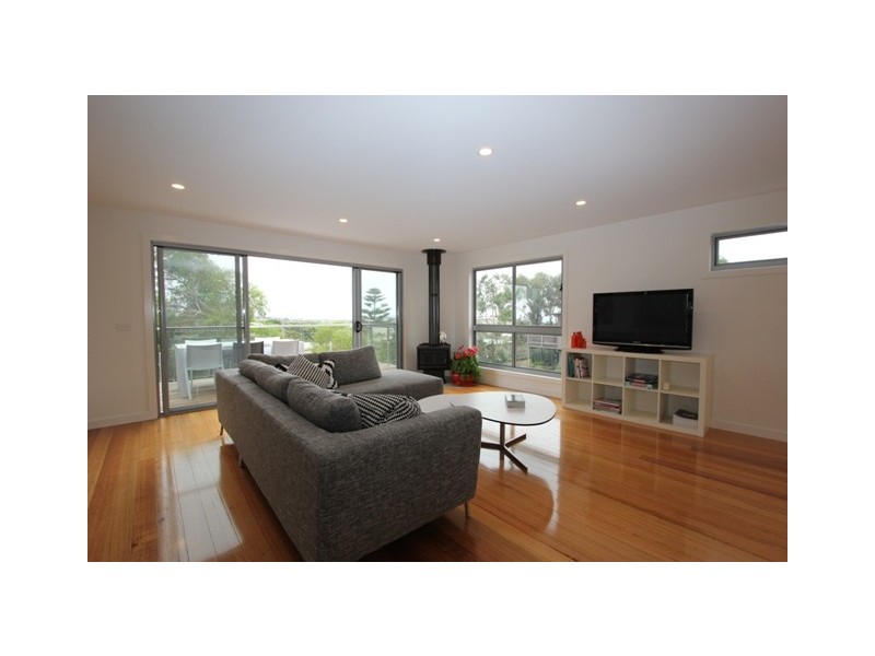 5 Hollywood Crescent, Smiths Beach VIC 3922