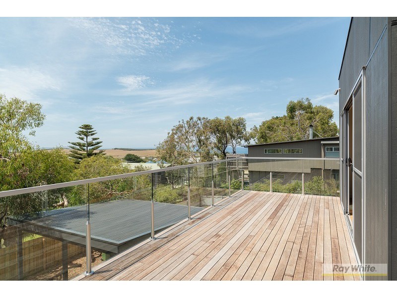 5 Hollywood Crescent, Smiths Beach VIC 3922