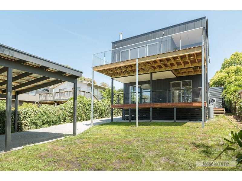 5 Hollywood Crescent, Smiths Beach VIC 3922