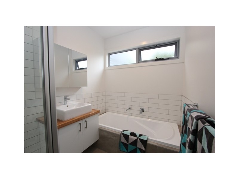 5 Hollywood Crescent, Smiths Beach VIC 3922