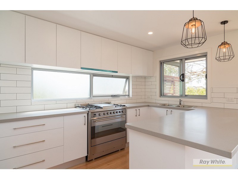 5 Hollywood Crescent, Smiths Beach VIC 3922