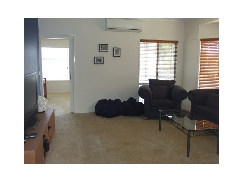 1 Dover Street, Sunderland Bay VIC 3922