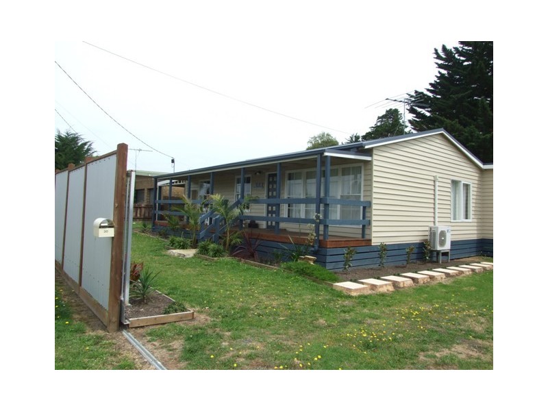 30 St Georges Road, Cowes VIC 3922
