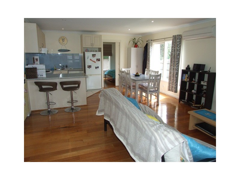 30 St Georges Road, Cowes VIC 3922