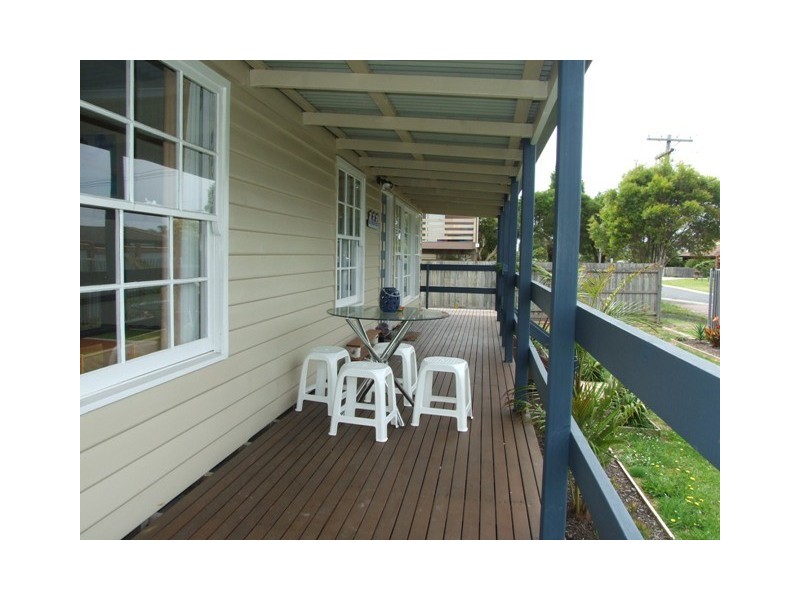 30 St Georges Road, Cowes VIC 3922