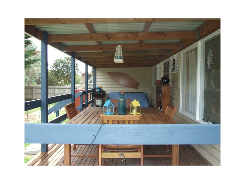 30 St Georges Road, Cowes VIC 3922