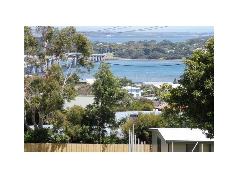 13 The Mount, San Remo VIC 3925