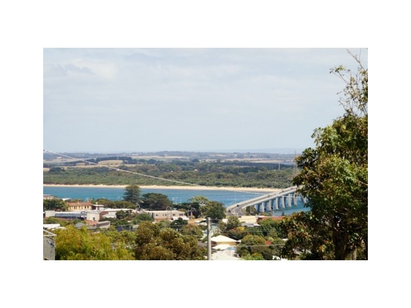 13 The Mount, San Remo VIC 3925