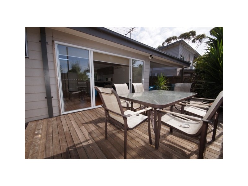 126 Scenic Drive, Cowes VIC 3922