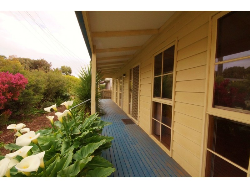 40 Galleon Crescent, Sunset Strip VIC 3922