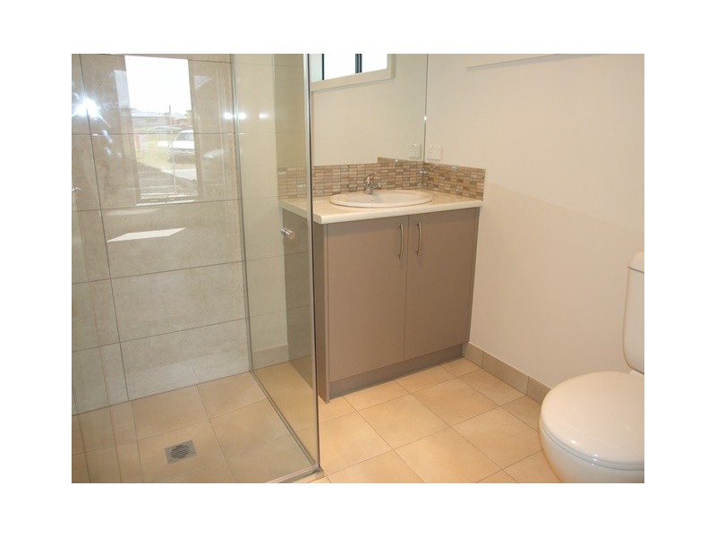 3 Meldrum Crt, Cowes VIC 3922