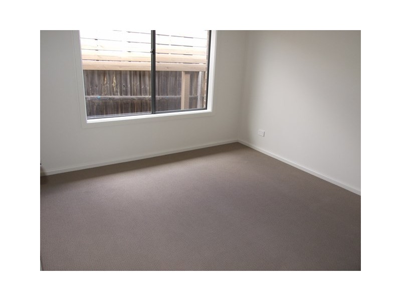 3 Meldrum Crt, Cowes VIC 3922