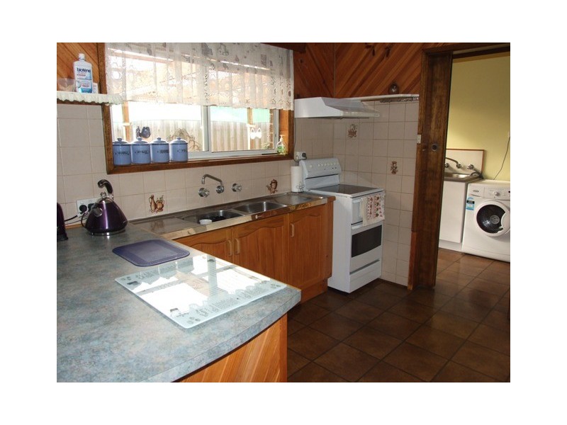 1 Hazelwood Rd, San Remo VIC 3925