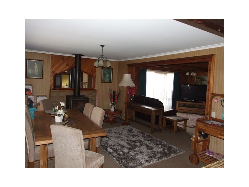1 Hazelwood Rd, San Remo VIC 3925