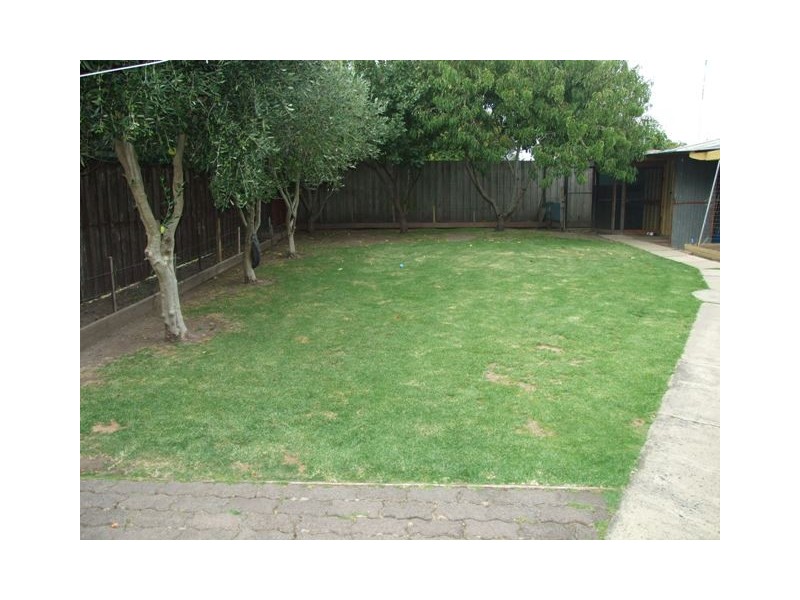 1 Hazelwood Rd, San Remo VIC 3925