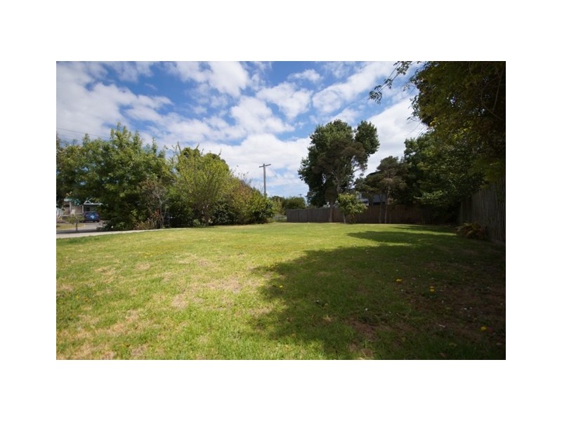 2 Vaughan Street, Cowes VIC 3922