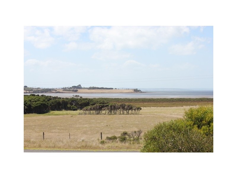 131 Phillip Island Road, Surf Beach VIC 3922