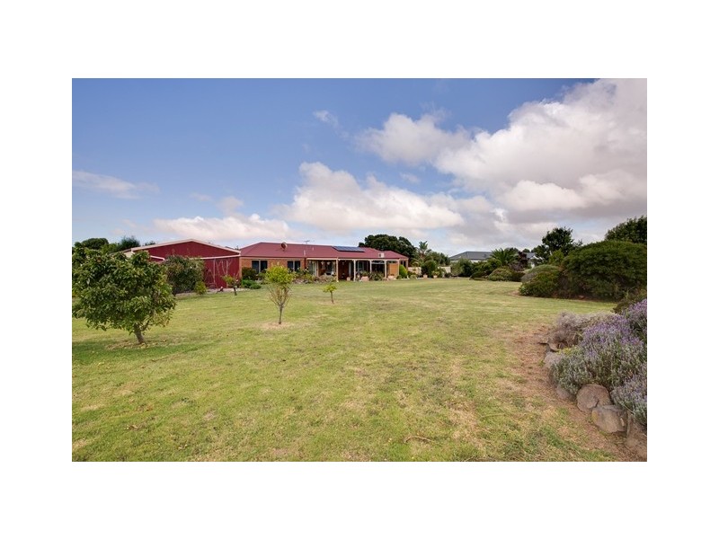 27 Ventnor Road, Cowes VIC 3922