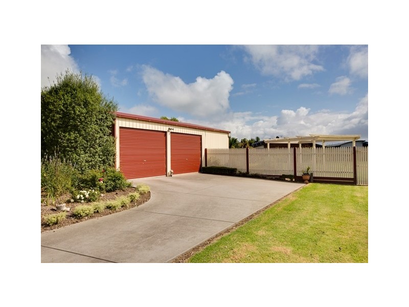 27 Ventnor Road, Cowes VIC 3922