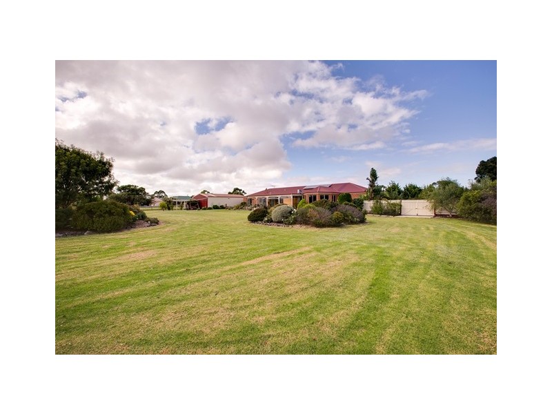 27 Ventnor Road, Cowes VIC 3922
