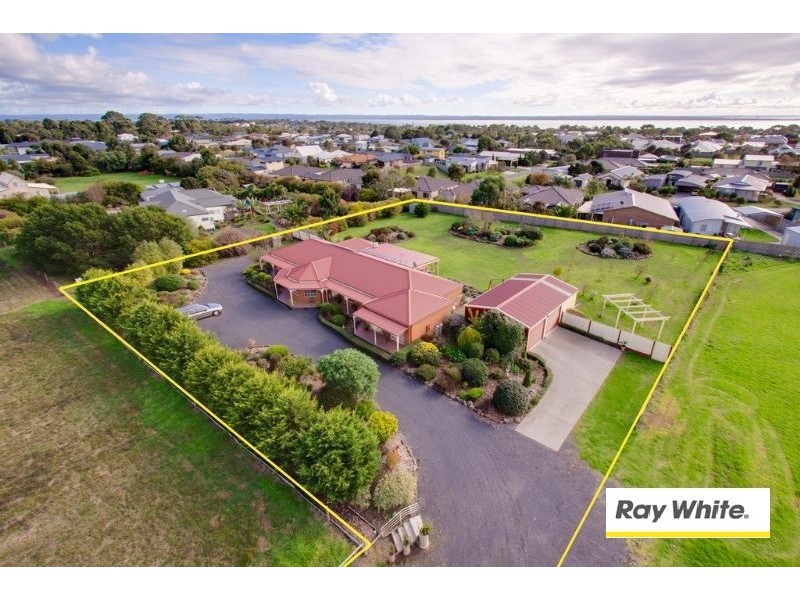 27 Ventnor Road, Cowes VIC 3922