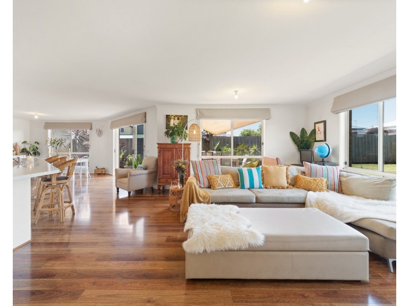 24 Sanctuary Drive, Cowes VIC 3922