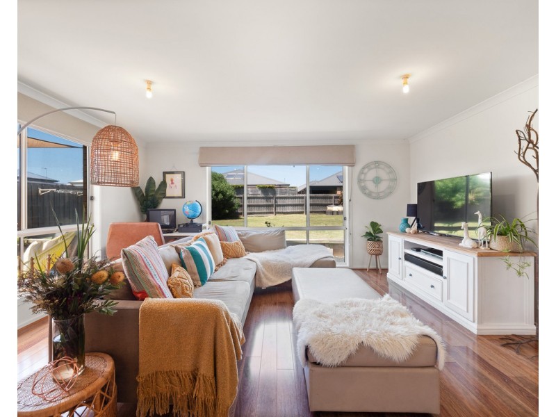 24 Sanctuary Drive, Cowes VIC 3922