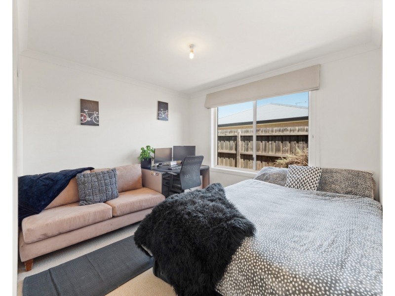 24 Sanctuary Drive, Cowes VIC 3922