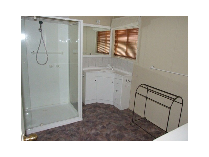 24 Grandview Grove, Cowes VIC 3922