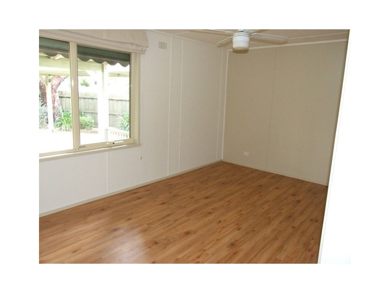 24 Grandview Grove, Cowes VIC 3922