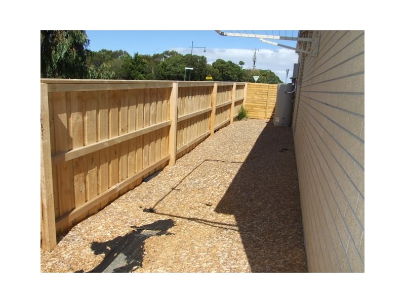 2 Silverstone Drive, Cowes VIC 3922