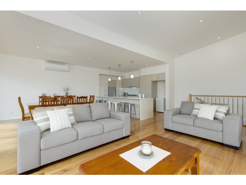 21 Boardwalk Boulevard, Cowes VIC 3922