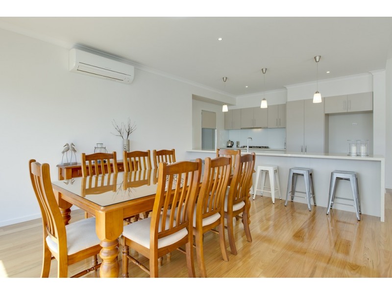 21 Boardwalk Boulevard, Cowes VIC 3922