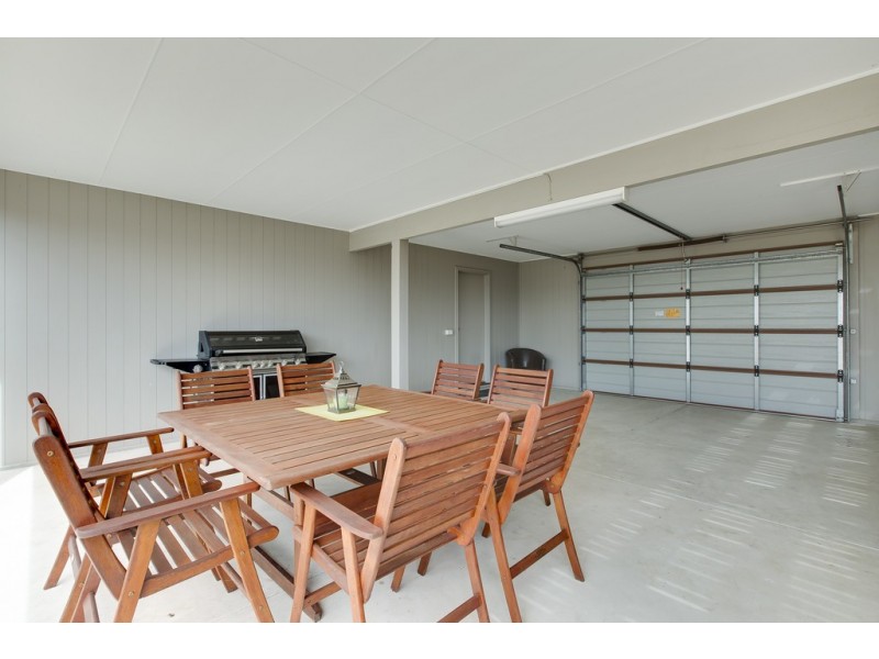 21 Boardwalk Boulevard, Cowes VIC 3922