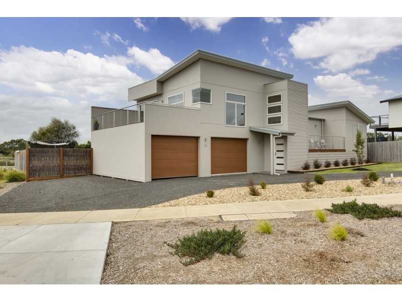 21 Boardwalk Boulevard, Cowes VIC 3922
