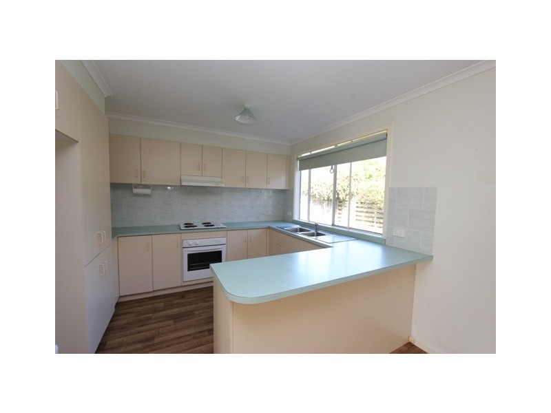 2/2 Highland Avenue, Cowes VIC 3922