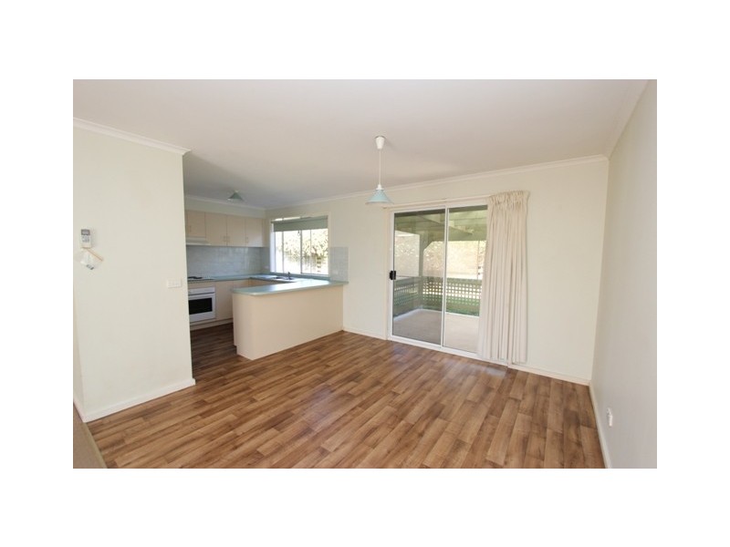 2/2 Highland Avenue, Cowes VIC 3922