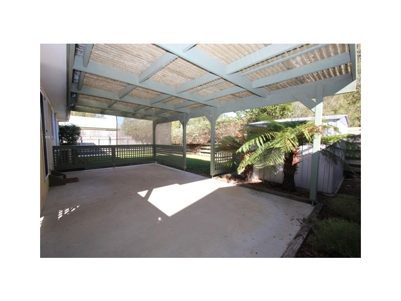 2/2 Highland Avenue, Cowes VIC 3922