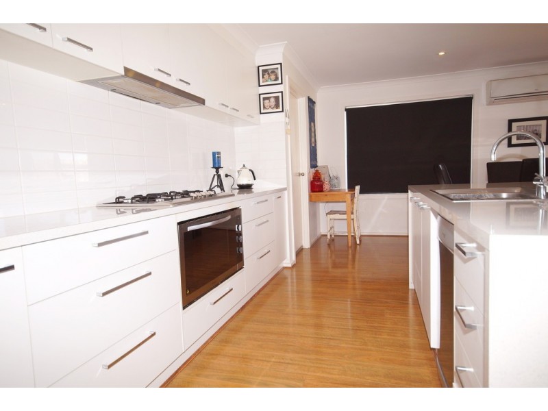 6 Dunes Road, Cowes VIC 3922