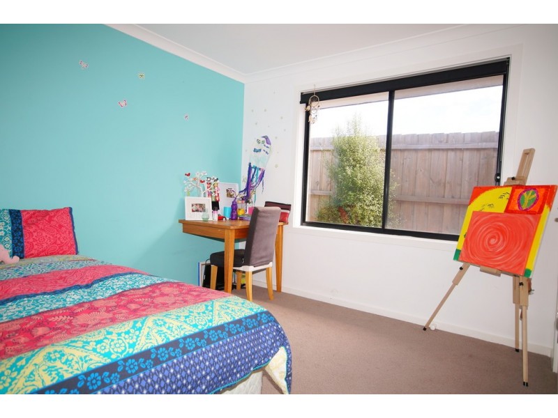6 Dunes Road, Cowes VIC 3922