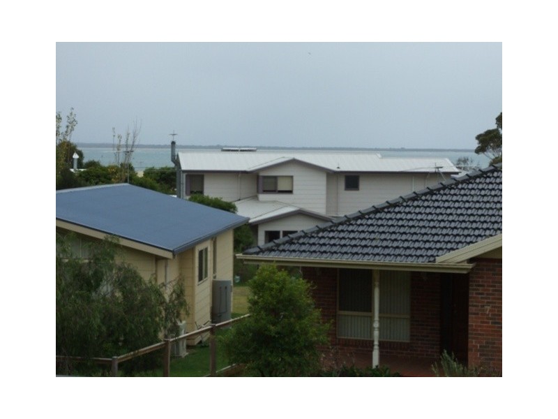 8 Aloha Drive, Ventnor VIC 3922