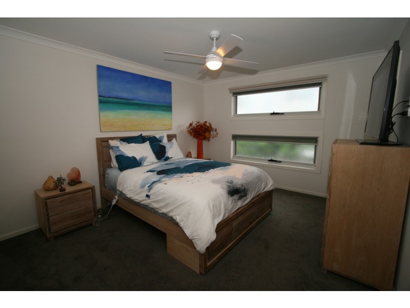 21 Boardwalk Blvd, Cowes VIC 3922
