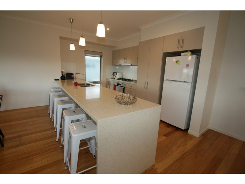 21 Boardwalk Blvd, Cowes VIC 3922