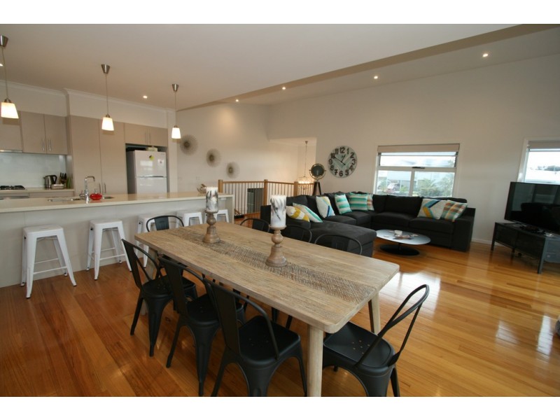 21 Boardwalk Blvd, Cowes VIC 3922