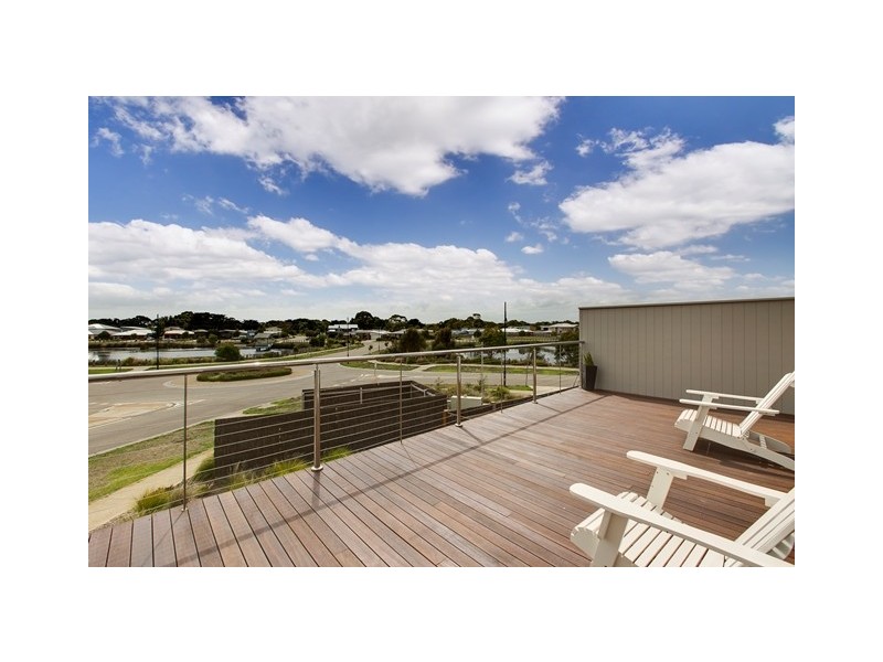 21 Boardwalk Blvd, Cowes VIC 3922