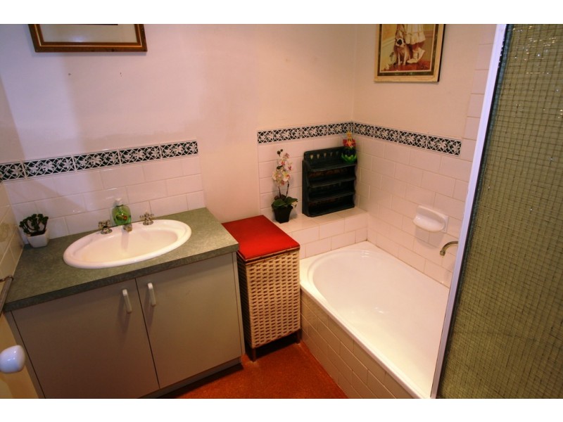 24 Lansell Road, Cowes VIC 3922