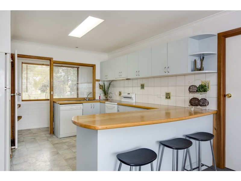 10 Beach Road, Rhyll VIC 3923