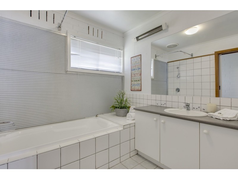 10 Beach Road, Rhyll VIC 3923