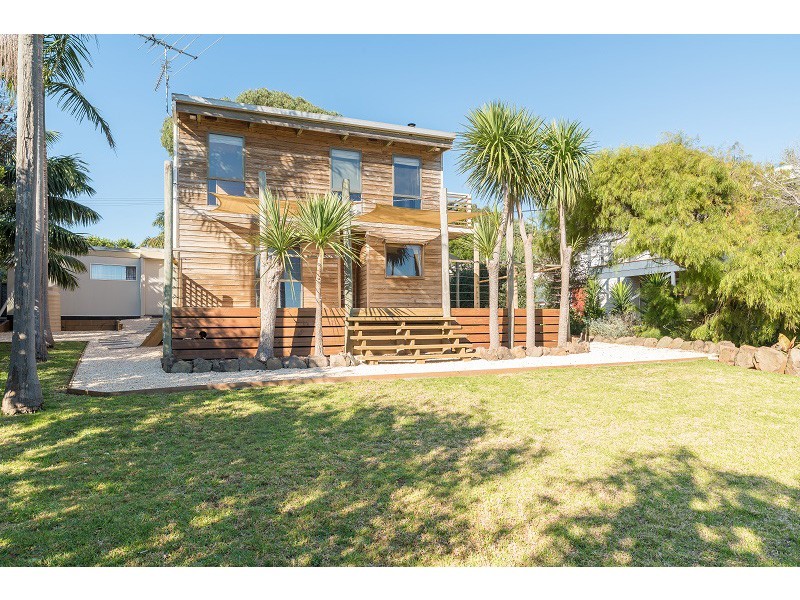 10 San Remo Crescent, Sunset Strip VIC 3922
